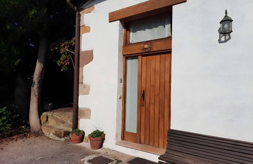 Alsasua Apartment | Apartment with Pool, Barbecue, and Shared Garden in Alsasua