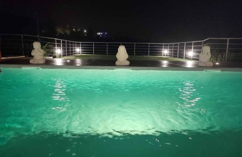 Case-Pilote Apartment | Apartment with pool and sea view