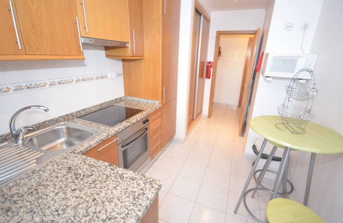 The Strip Condo | Apartment with pool + WIFI and close to the beach - V