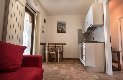 San Presto Apartment | Apartment with private kitchen and swimming pool in the park of Mount Subasio