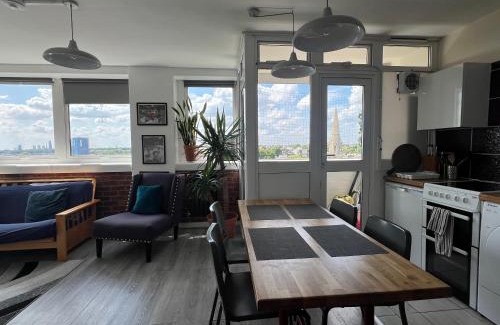 South Hampstead Apartment | Apartment with stuning city views close to center