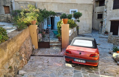 Monticello Apartment | Apartment with terrace in the heart of a Corsican village 10 minutes from the beach