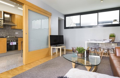 Sant Gervasi Apartment | Apartment with Terrace 3 rooms in the center in with parking - Free WiFi