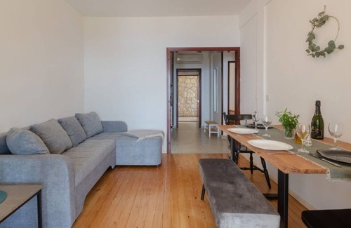 Prizba Apartment | Apartment With Terrace and sea View- Olive