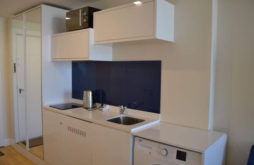 New Boulevard Apartment | Apartment with view of the sea and city