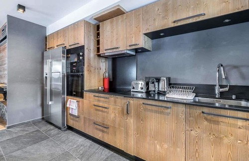 Val-d'Isere Villa | Apartment Yolanthe - Four Bedroom Villa, Sleeps 10