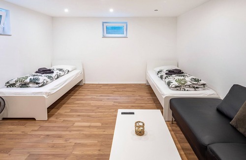 Waldau Apartment | Apartment 'Zentrum Kassel' with Wi-Fi