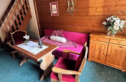 Zell am Ziller Apartment | Apartment 'Zillertal Arena 7er' with Mountain View, Balcony and Wi-Fi