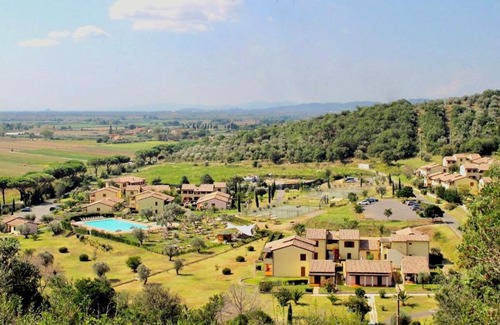 Suvereto Apartment | Apartments 4 beds, first floor with private outdoor area, in Residence with swimming-pool