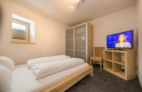 Ravaisch Apartment | Apartments Anemone