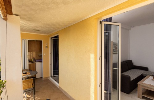 Plat Apartment | Apartments Belenum - One-Bedroom Apartment with Balcony and Sea View (no.3)