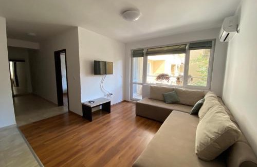 Pomorie Apartment | Apartments Dione
