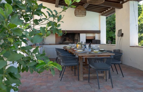 Impruneta Villa | Apartments Florence - Villa Fonte Morgana with pool