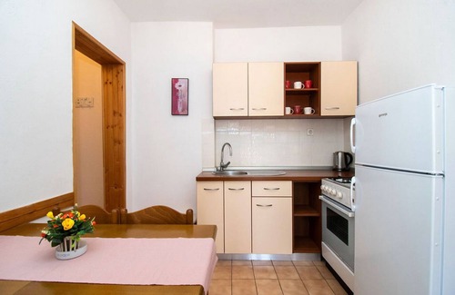 Povljana Apartment | Apartments Crljenko (25301-A1) - Povljana - island Pag