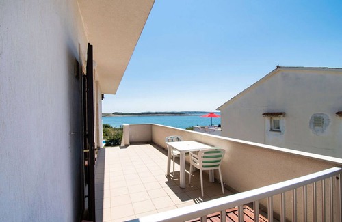 Povljana Apartment | Apartments Crljenko (25301-A2) - Povljana - island Pag