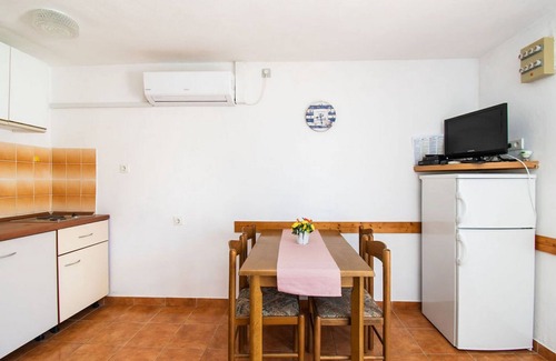 Povljana Apartment | Apartments Crljenko (25301-A3) - Povljana - island Pag