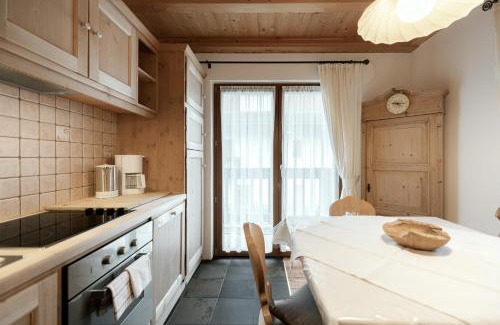 Selva di Val Gardena Apartment | Apartments Isgla