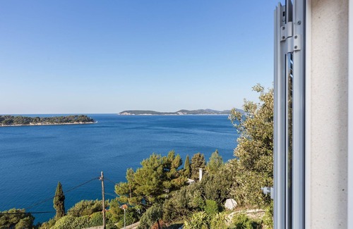 Lozica Apartment | Apartments Lovro - Duplex One Bedroom Apartment with Terrace and Partial Sea View (1)