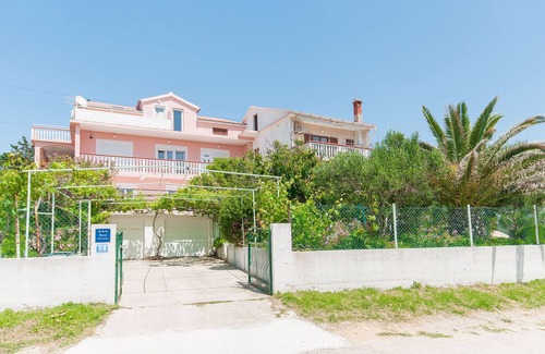 Vlasici Apartment | Apartments Milan (20501-A1) - Vlasici - island Pag