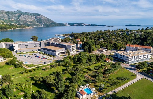 Srebreno Apartment | Apartments Mali Paradiso - Studio Apartment with Pool View(A1)