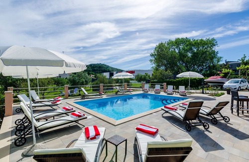 Srebreno Apartment | Apartments Mali Paradiso - Two Bedroom Apartment with Balcony and Pool View (A4)
