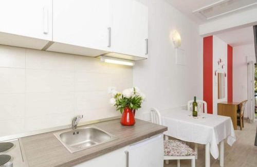 Kobas Apartment | Apartments Matu ko Mljet - One Bedroom Apartment with Balcony and Sea View