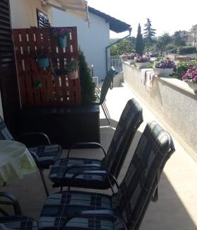 Vrvari Apartment | Apartments Mihael and Melani