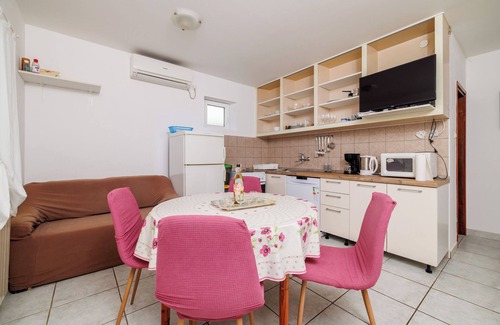 Lopar Apartment | Apartments Slobodanka (86671-A1) - Lopar - island Rab