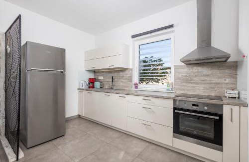 Garica Apartment | Apartments Villa Padrone with pool - perfect for families!