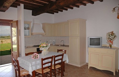 Scarlino Scalo Apartment | Apartments with pool and garden a short distance from the beach.