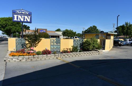 Modesto Hotel | Apex Inn