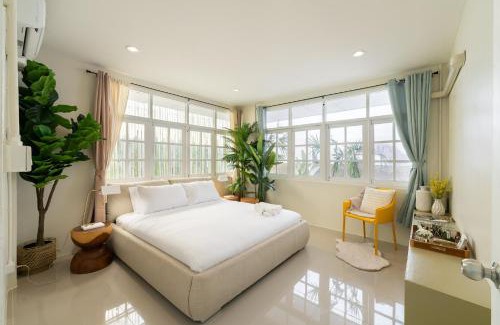 Old City House | Aphrodite & Venus Resort I 14 Bedrooms I Old City I Daily Housekeeping