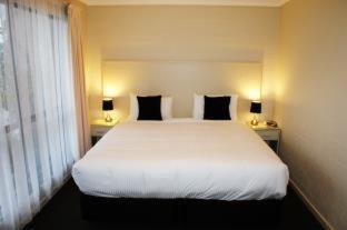 Apollo Bay Hotel | Apollo Bay Motel & Apartments