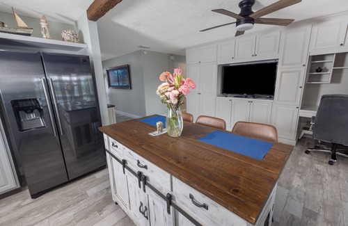 Apollo Beach House | Apollo Beach Oasis - On the bay