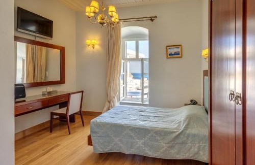 Ermoupoli Hotel | Apollonion Palace