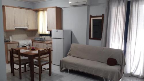 Panagiouda House | Apostolos House