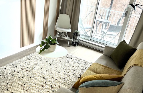 Chinatown Apartment | App en Plein Centre de Montréal - Quartier des Spectacles