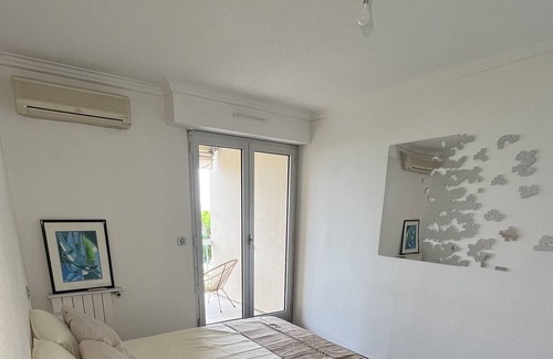 Ville-di-Pietrabugno Apartment | Appartement Avec Terrasse à 50 Mètres de la mer