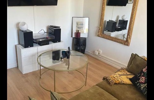 Floirac Apartment | Appart 2 chambres et jardin privatif, 10 min Bordeaux