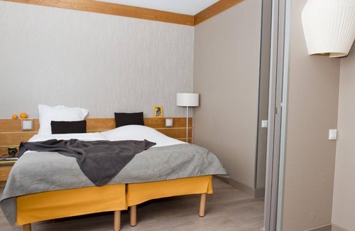 Issy-les-Moulineaux Apartment | Appart 2 P 4 pers Parking Paris Parc Expo Porte de Versailles