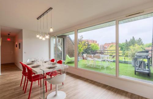 Roubaix Apartment | Appart 3 chambres avec parking privé et terrasse