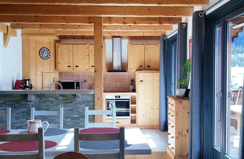 Champagny-en-Vanoise Apartment | Appart. 6 pers in Savoyard chalet, - LA PLAGNE PARADISKI and PNV