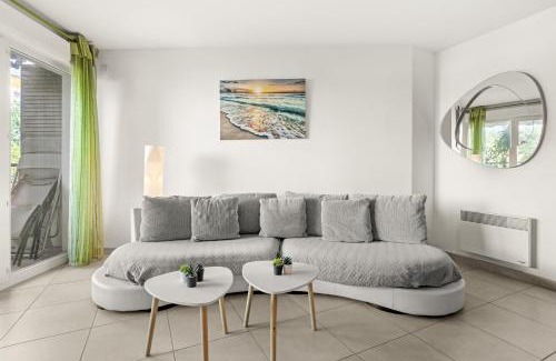 Boulouris-sur-Mer Apartment | Appart Belle terrasse St-Raphaël