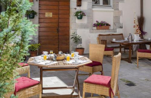 Salins-les-Bains Hotel | Appart Hotel Charles Sander