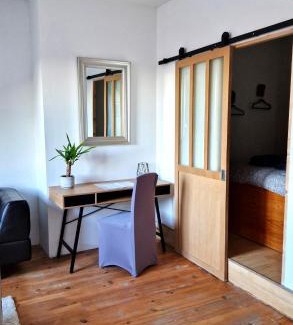 Lisieux Apartment | Appart plein centre, vue cathédrale, fibre