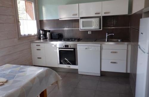 Morzine Apartment | Appart Pointe de Nyon Morzine Centre 4 à 5 pers calme jardin vue parking