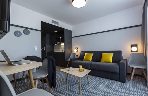 Downtown Le Havre Condo | Appart pour 4 Climatisé et Près de La Mer !