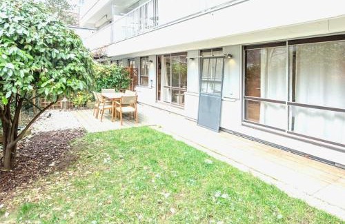 Republique–Point-du-Jour Apartment | Appart with Garden - 15 min from Eiffel Tower