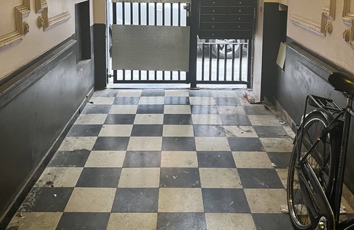 Statiekwartier Apartment | Appart4you Antwerpen a pie de Bares y Restaurantes