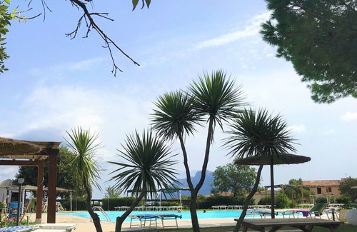 Porto San Paolo Apartment | Appartamento a Pochi Passi dal Mare con Patio e Giardino Privato